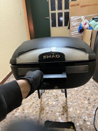 Maleta SHAD SH45 para MT07 con instalación