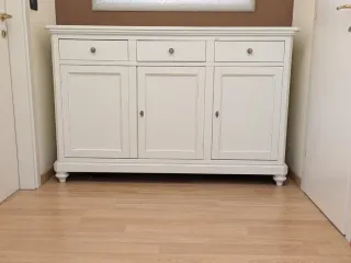 Credenza in legno bianca