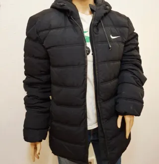 Chaqueta Nike Negra con Capucha