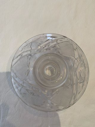 Tarro de cristal tallado con tapón
