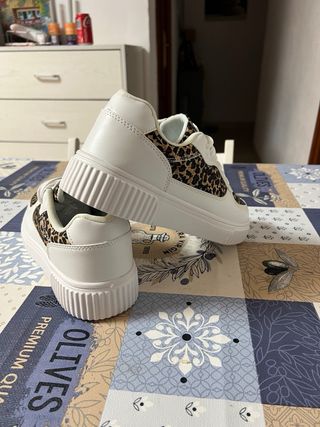 Zapatillas deportivas leopardo