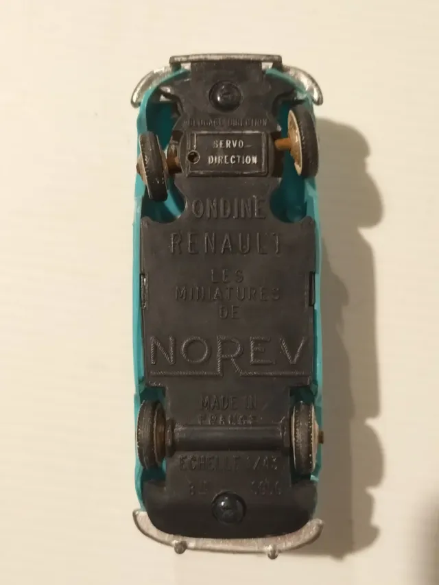 Norev Ondine Renault 1/43 original de segunda mano por 24 EUR en Valldoreix en WALLAPOP