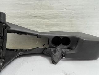 Consola central mazda b45b64951 bhn164951 3 143519