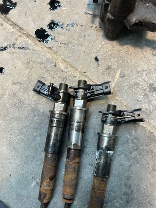 3 Inyectores Renault 0445115