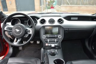 Ford Mustang GT Fastback 5.0