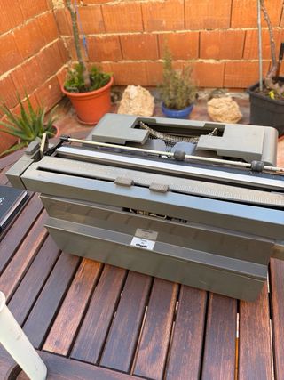 Olivetti LINEA 98 Máquina de Escribir