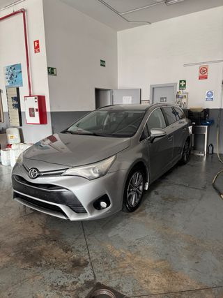 Toyota Avensis 2016