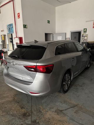 Toyota Avensis 2016