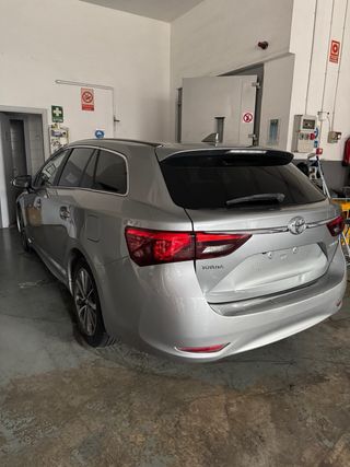 Toyota Avensis 2016