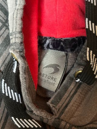 Sudadera con capucha roja y marrón Talla XL