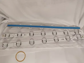 3 Tiras LED SSC_Y19_43UM73