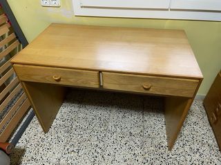 Escritorio madera y cristal