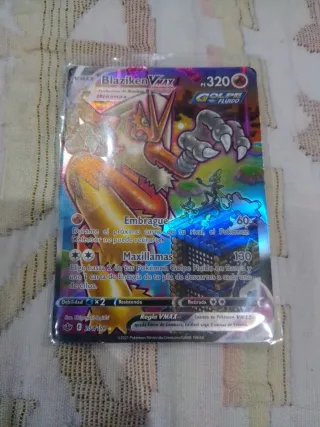 Carta Pokémon Blaziken VMAX 320 PS Coleccionable