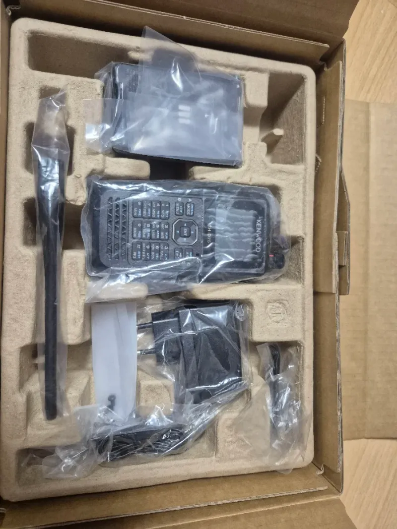 Kenwood TH-D75 D-STAR Radioaficionado NUEVO