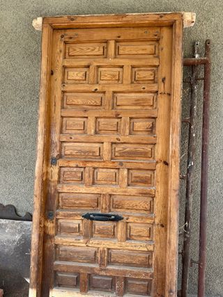 Puerta entrada madera rústica