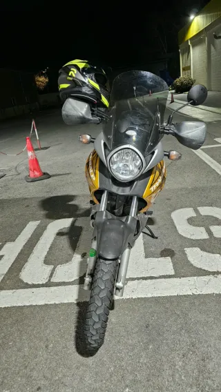 Honda Transalp 700 Adventure Negra/Amarilla