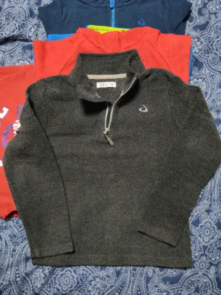 Lote 5 polares y 1 sudadera T8 y 1 jersey hilo 6-7
