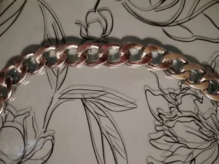 Bolso Stradivarius crema acolchado