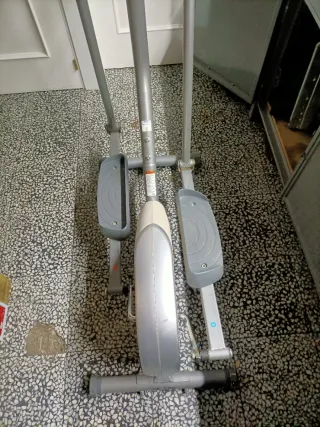 Elíptica gris