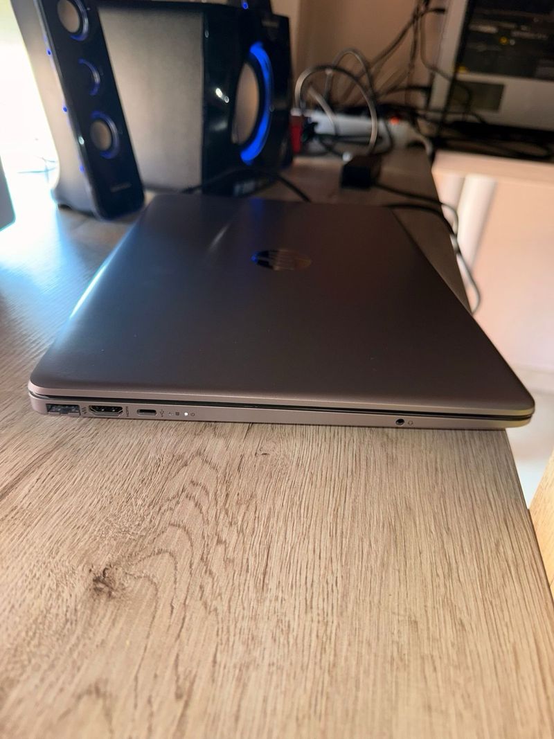 Portátil HP 255 G9 Gris afbeelding 2