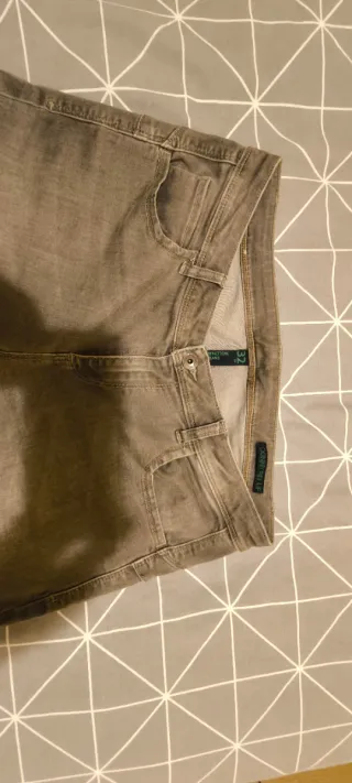Pantalón vaquero de mujer gris talla 32(42 España)