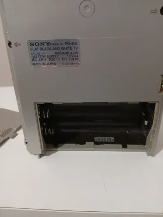 Sony Watchman TV Vintage Plata funcionando años 80