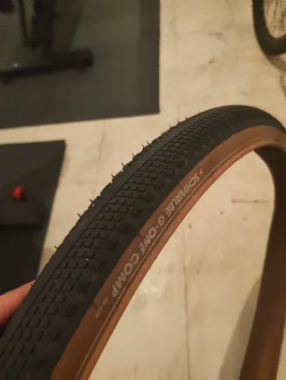 Cubierta Schwalbe G-One Comp 40-622