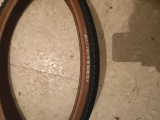 Cubierta Schwalbe G-One Comp 40-622