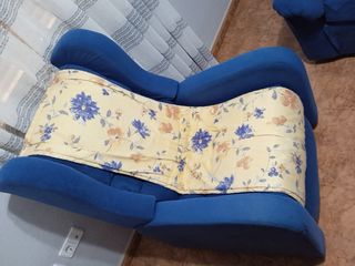 Sillón azul y amarillo