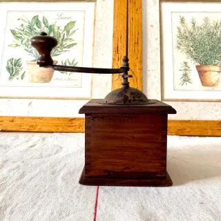 Molinillo café antiguo ELMA original con cajón