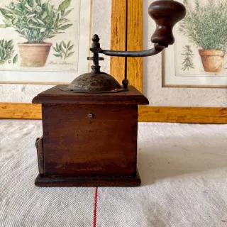 Molinillo café antiguo ELMA original con cajón