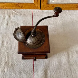 Molinillo café antiguo ELMA original con cajón