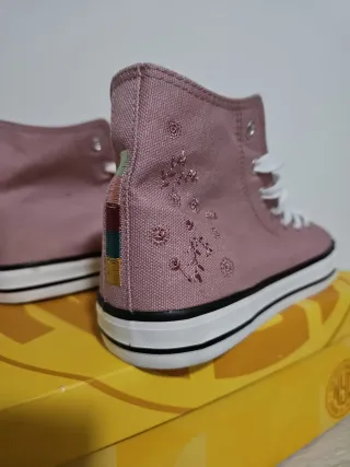 Deportivas NYC rosas talla 40