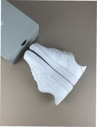 Nike Air Force 1 Low '07 Blancas Talla 37.5