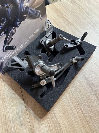 Estriberas BMW R nineT Opción 719 Grises