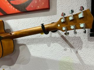 Guitarra Acústica Donner con funda y amplificador