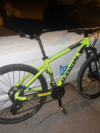 Bicicleta B-Twin Rockrider 520