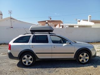 SKODA SCOUT 4X4 GASOLINA