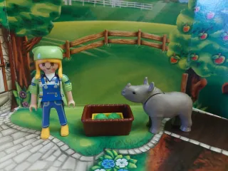 Playmobil Granja Figura y Rinoceronte