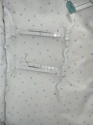 Trona plegable con mesita extraíble