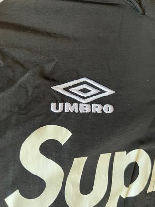 Cortavientos Supreme x Umbro Negro Blanco