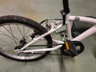 Bicicleta BTWIN 20 blanca