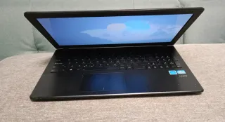 Portátil Asus F551C Negro