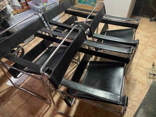 Sillón Wassilly sim. Knoll en Cuero Negro alta cal