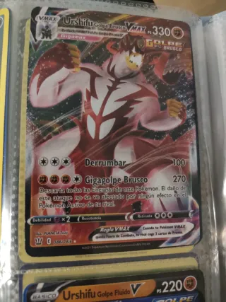 Carta Pokémon Urshifu Golpe Brusco VMAX 330