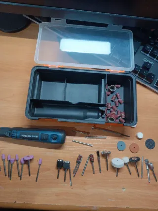 Dremel Inalámbrica + Accesorios