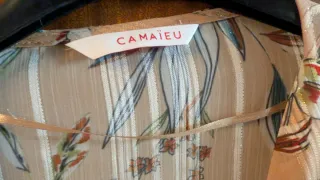 Blusa elegante estampado floral