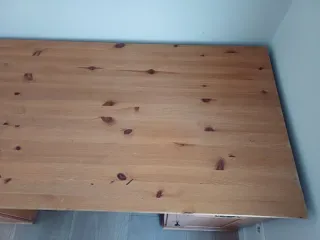 Escritorio, mesa de madera Ikea