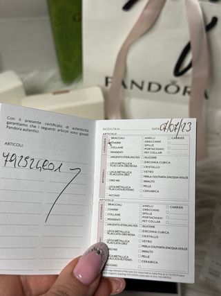 Bracciale Pandora Me con Charms e Scatole