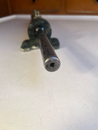 Pistón hidráulico para barco. Piloto automático